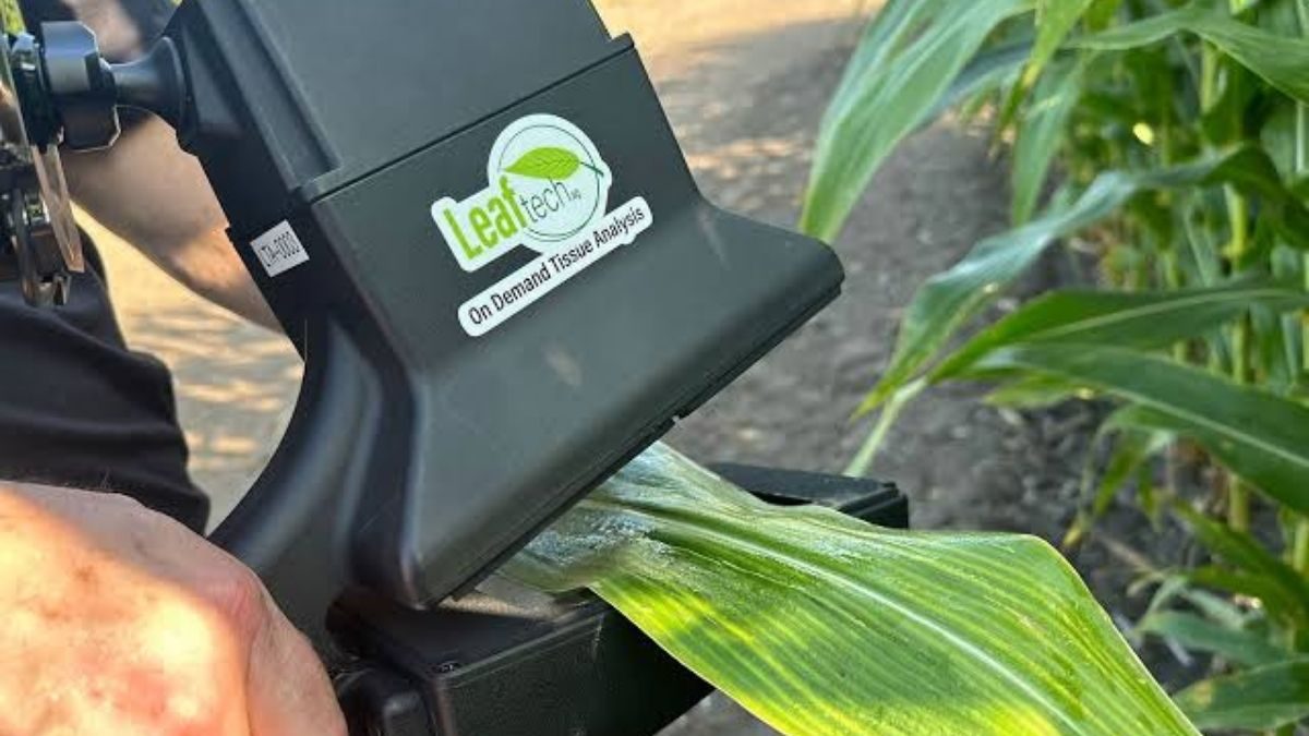 Leaftech Ag Scanner providing in-field plant tissue analysis